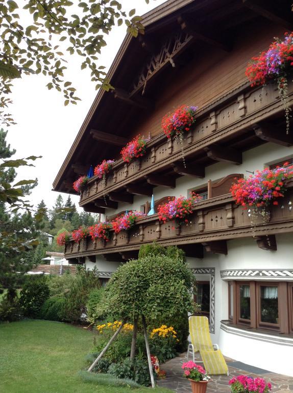 Hotel Garni Almhof Seefeld in Tirol Exterior photo
